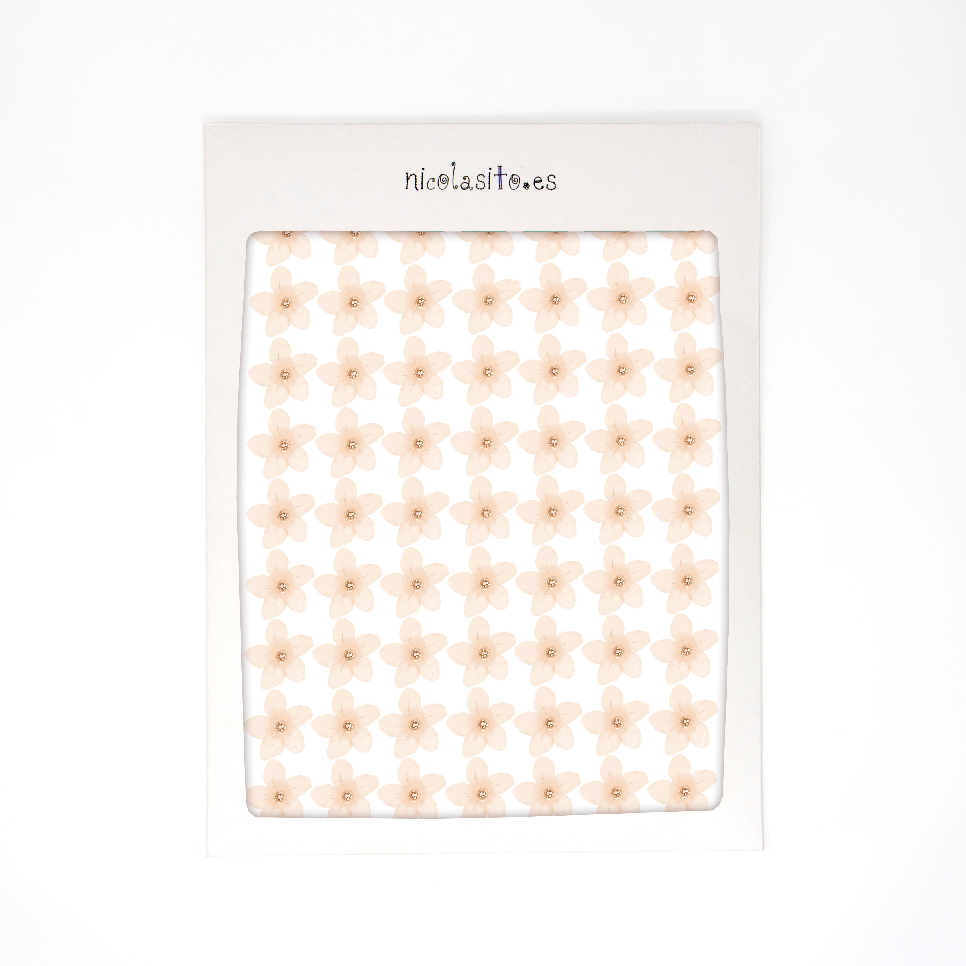 Plano detalle del paquete de 63 vinilos decorativos de pared con diseño de flores de cerezo en color peach, enseñando su acabado acuarela y su embalaje original - Nicolasito.es #color_flores cerezo peach