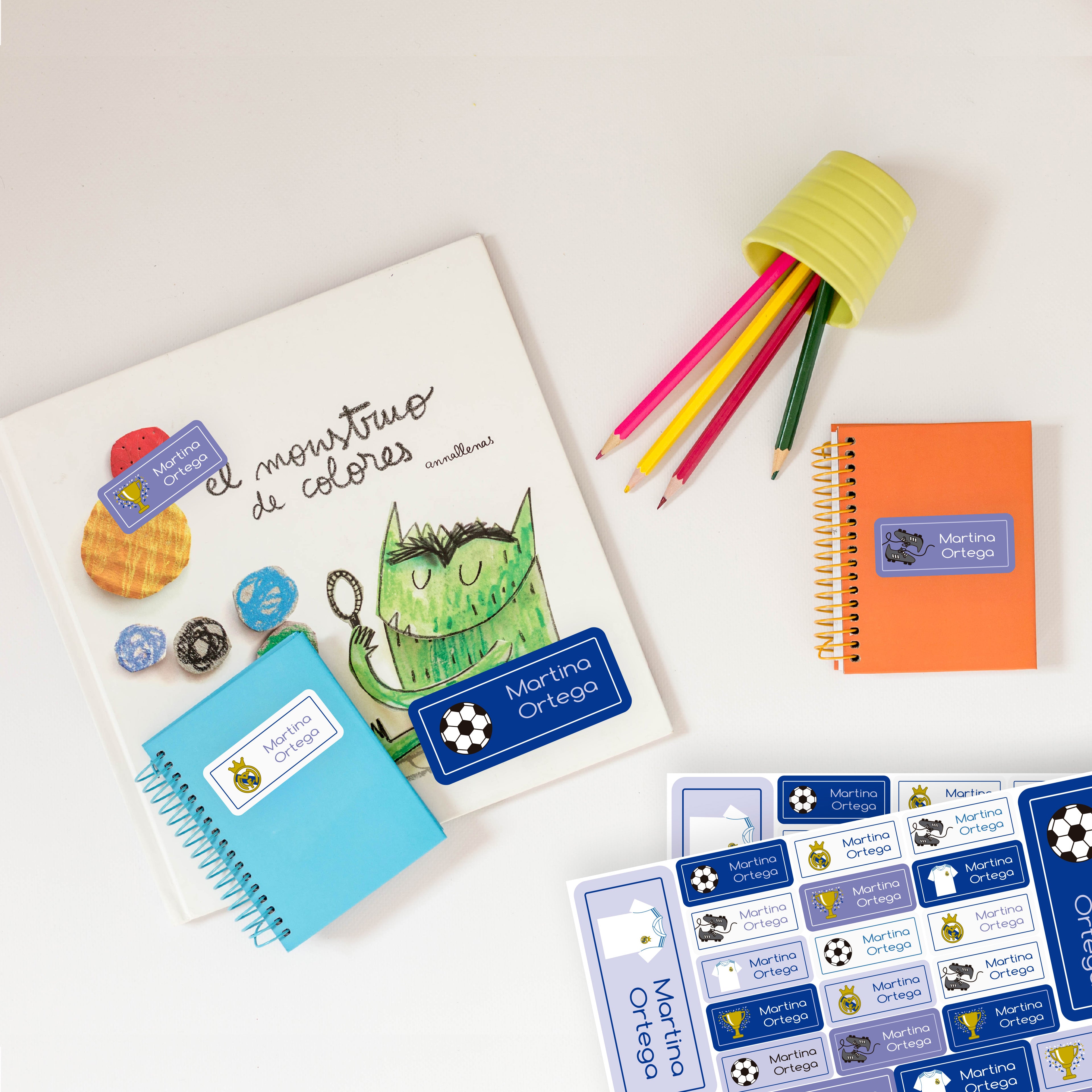Etiquetas personalizadas de fútbol Real Madrid para marcar material escolar infantil con nombre, ideales para cuadernos, libretas y objetos del colegio - Nicolasito.es #Color_Fútbol Real Madrid