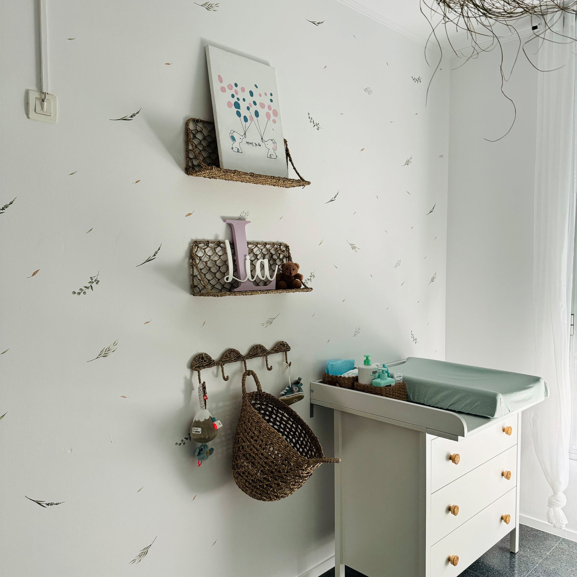 Vinilo Plantas Nature Nicolasito.es en pared dormitorio bebé