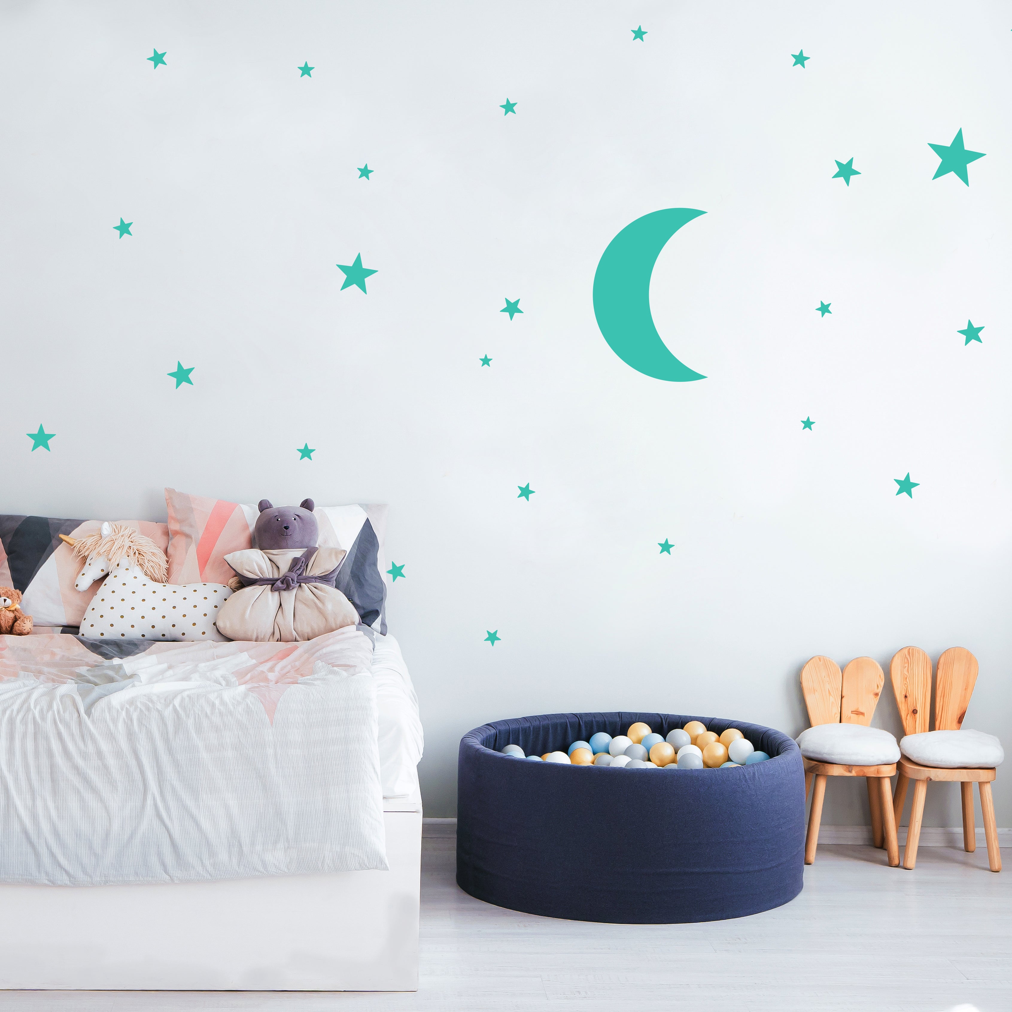 Vinilo decorativo de pared en forma de luna y estrellas de color mint ideal para dormitorio de niños - Nicolasito.es #color_Mint