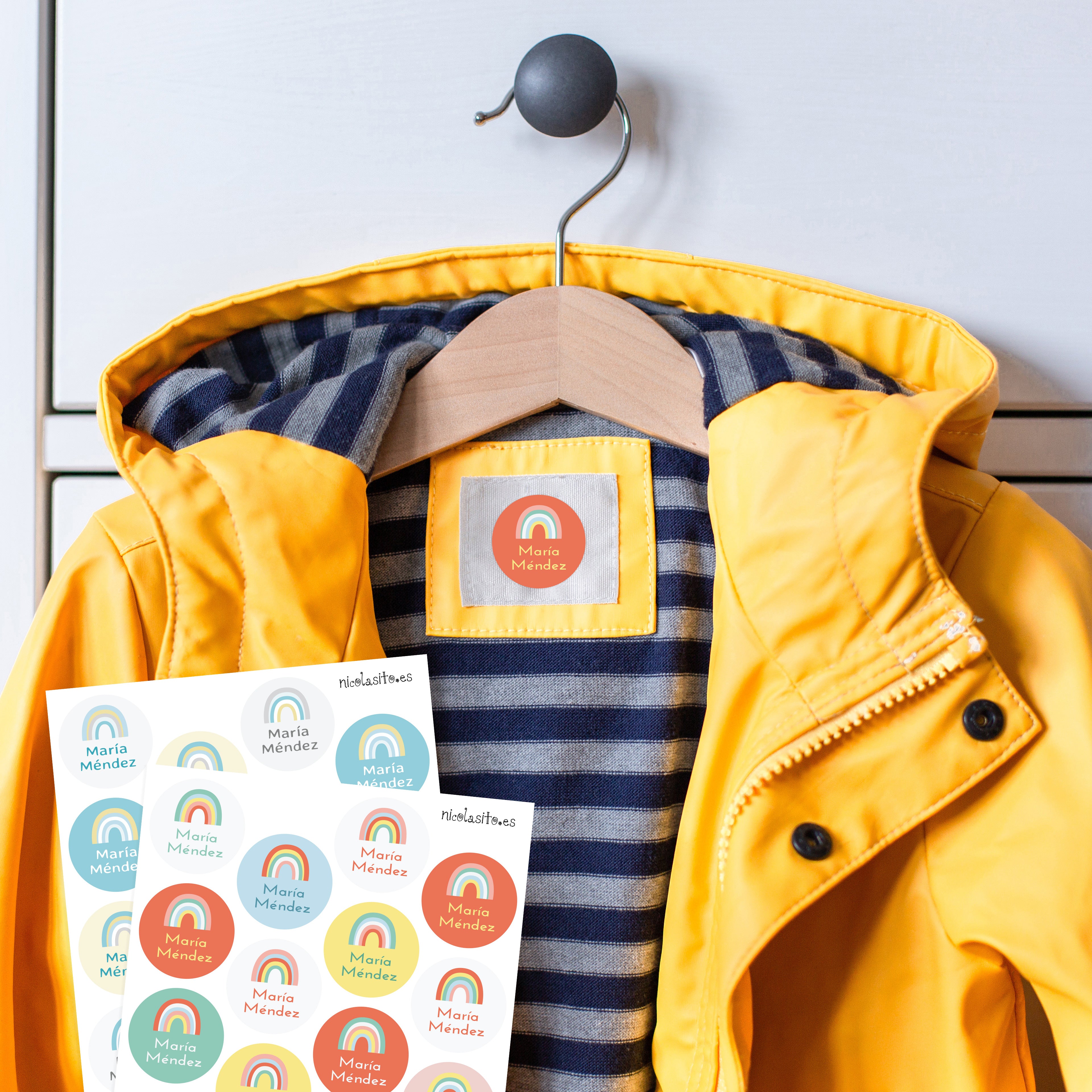 Etiquetas personalizadas y termoadesivas multicolor con diseño de arcoíris para marcar ropa de niños y niñas - Nicolasito.es #color_Multicolor