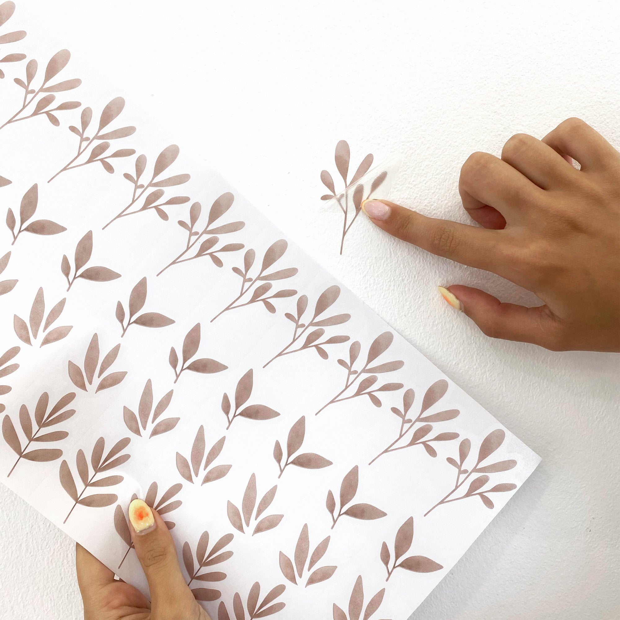Cómo aplicar vinilos de plantas mini decorativos de acuarela paso a paso