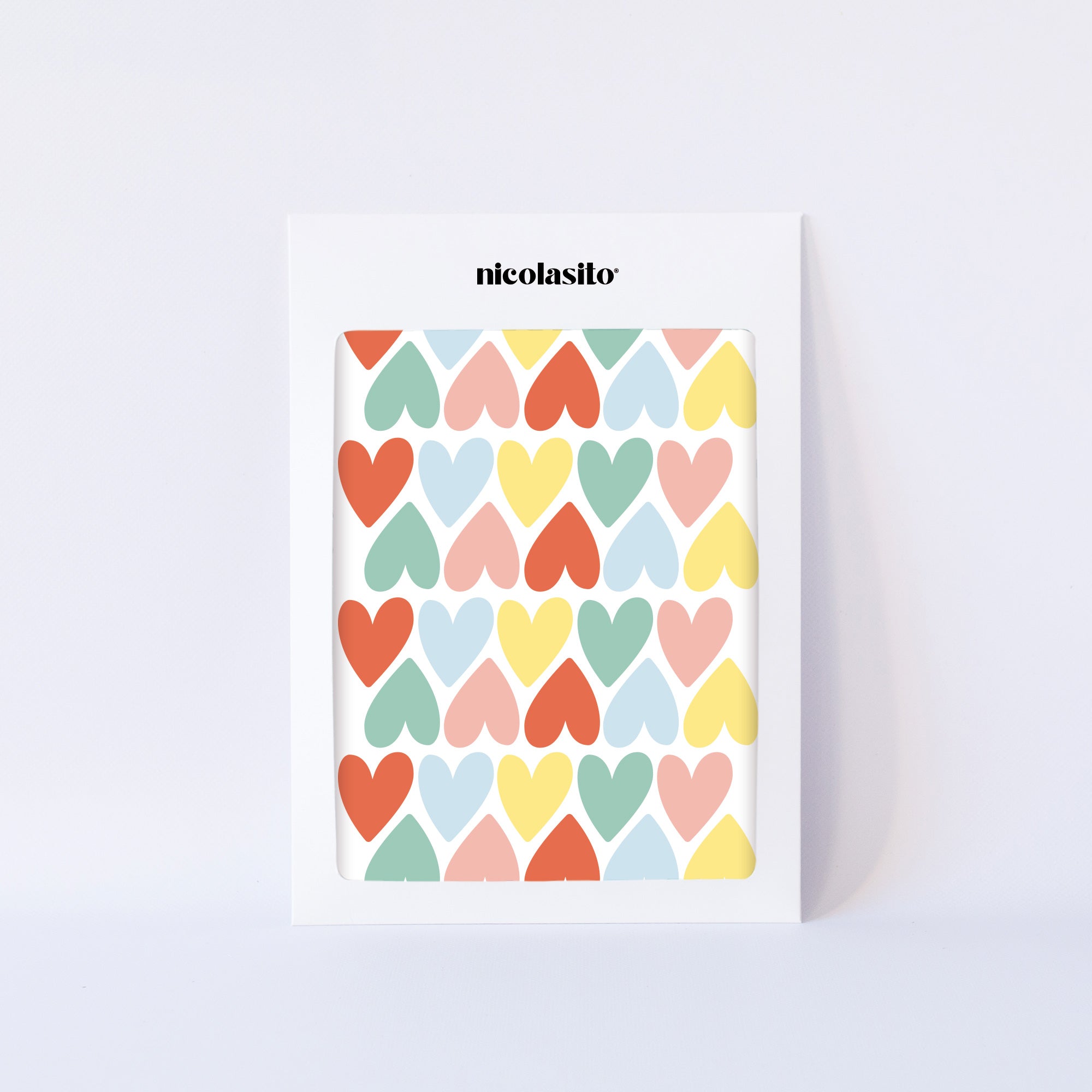 Imagen que muestra la lámina de 40 vinilos decorativos en forma de corazones de color multicolor en su packaging original -Nicolasito.es #color_Multicolor