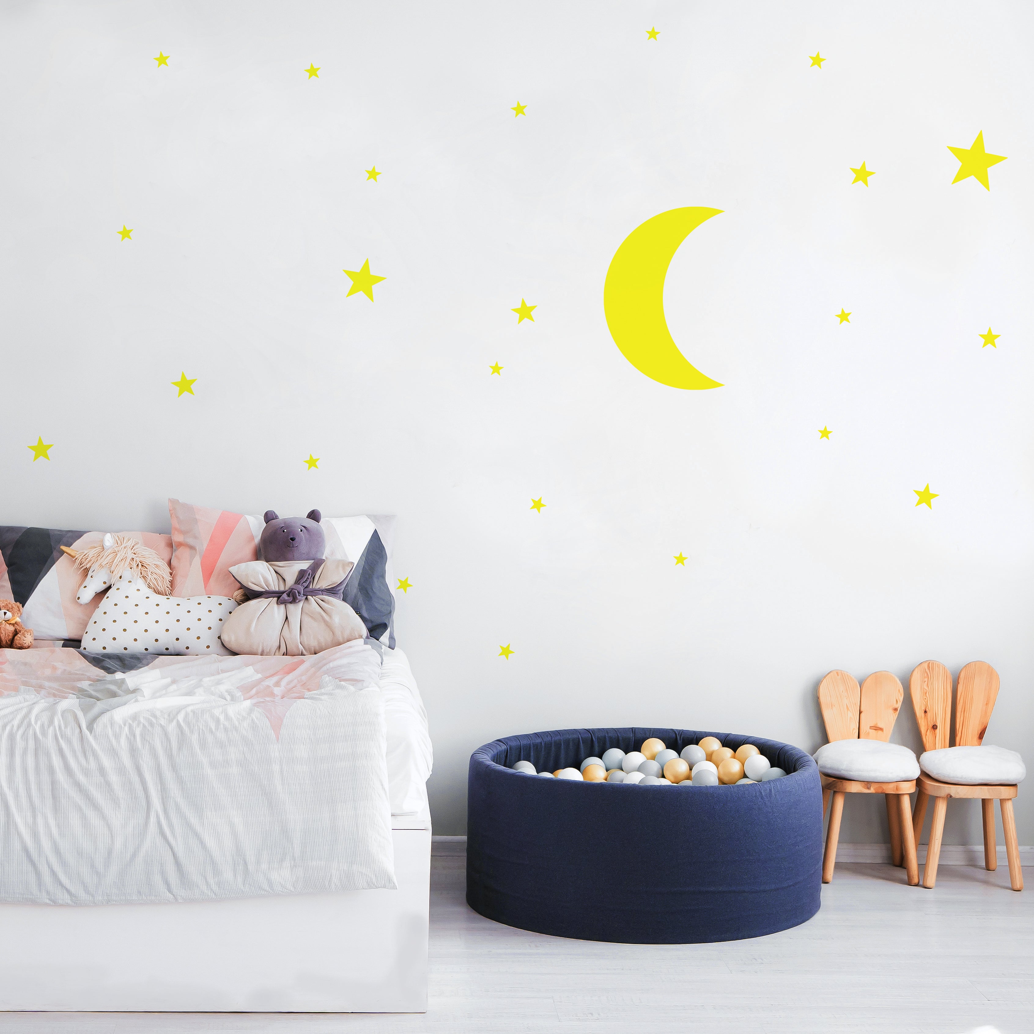 Vinilo para decorar pared en forma de luna y estrellas infantil moderno y original en color amarillo - Nicolasito.es #color_Amarillo