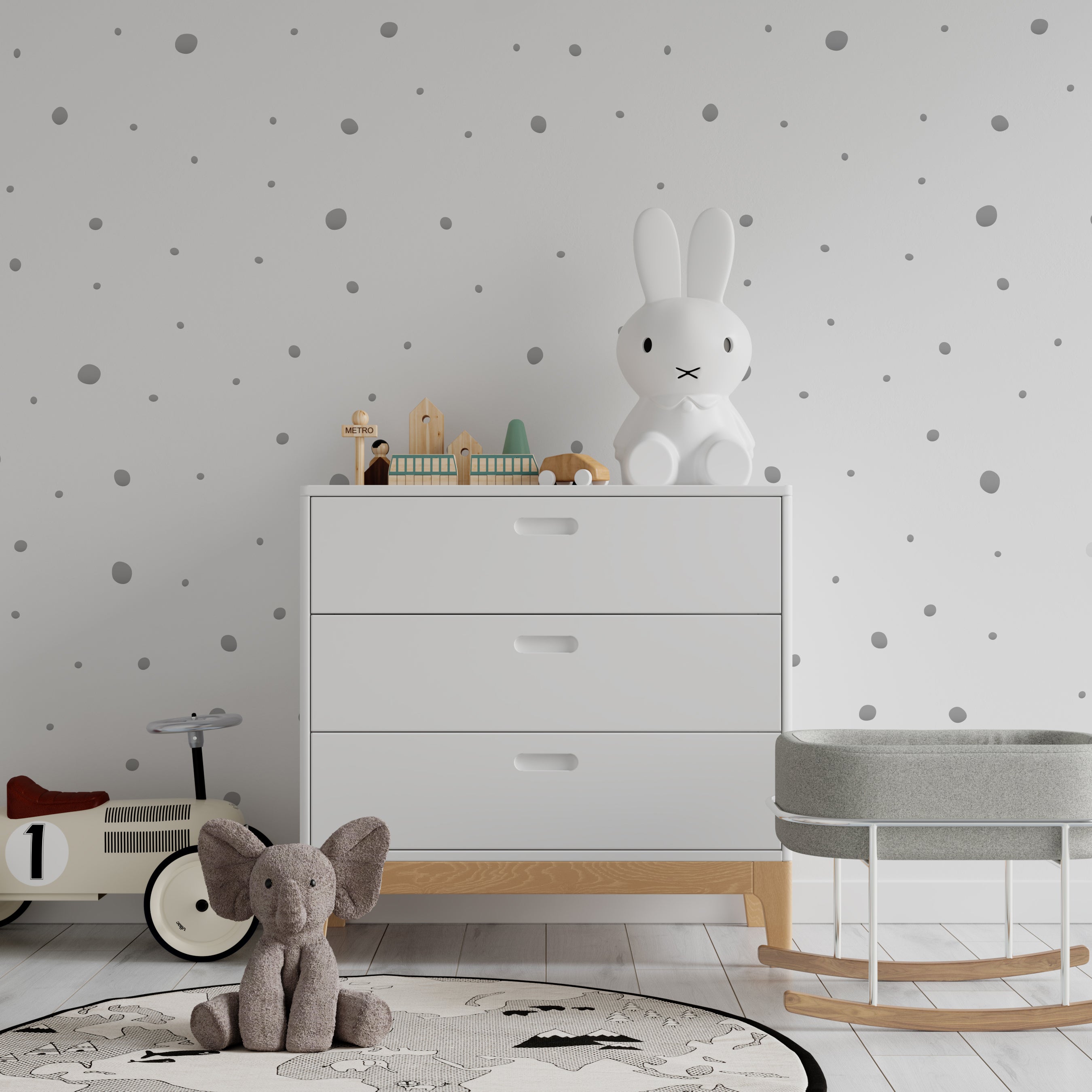 Ejemplo de pared cubierta con vinilo adhesivo lunares irregulares de color plata, ideal para dormitorios - Nicolasito.es #color_Plata