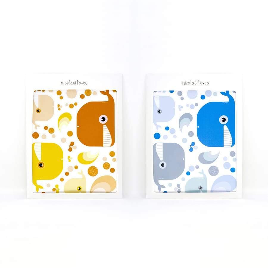 Set de 4 pegatinas antideslizantes infantiles en forma de Ballenas de color azul y set de las mismas pegatinas en color naranja - Nicolasito.es #color_Naranja