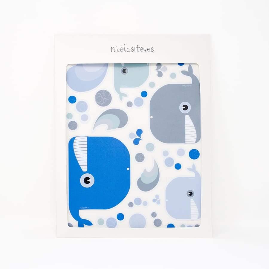 Set de 4 ballenas con olas y burbujas antideslizantes de color azul para crear un ambiente seguro durante el baño - Nicolasito.es #color_Azul