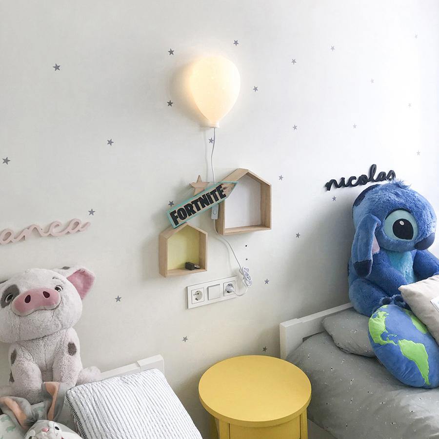 Lámpara Globo dormitorio infantil Nicolasito