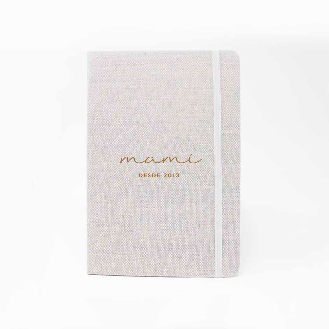 Comprar libreta de tela personalizada para regalar a mamá el día de la madre #color_Marrón