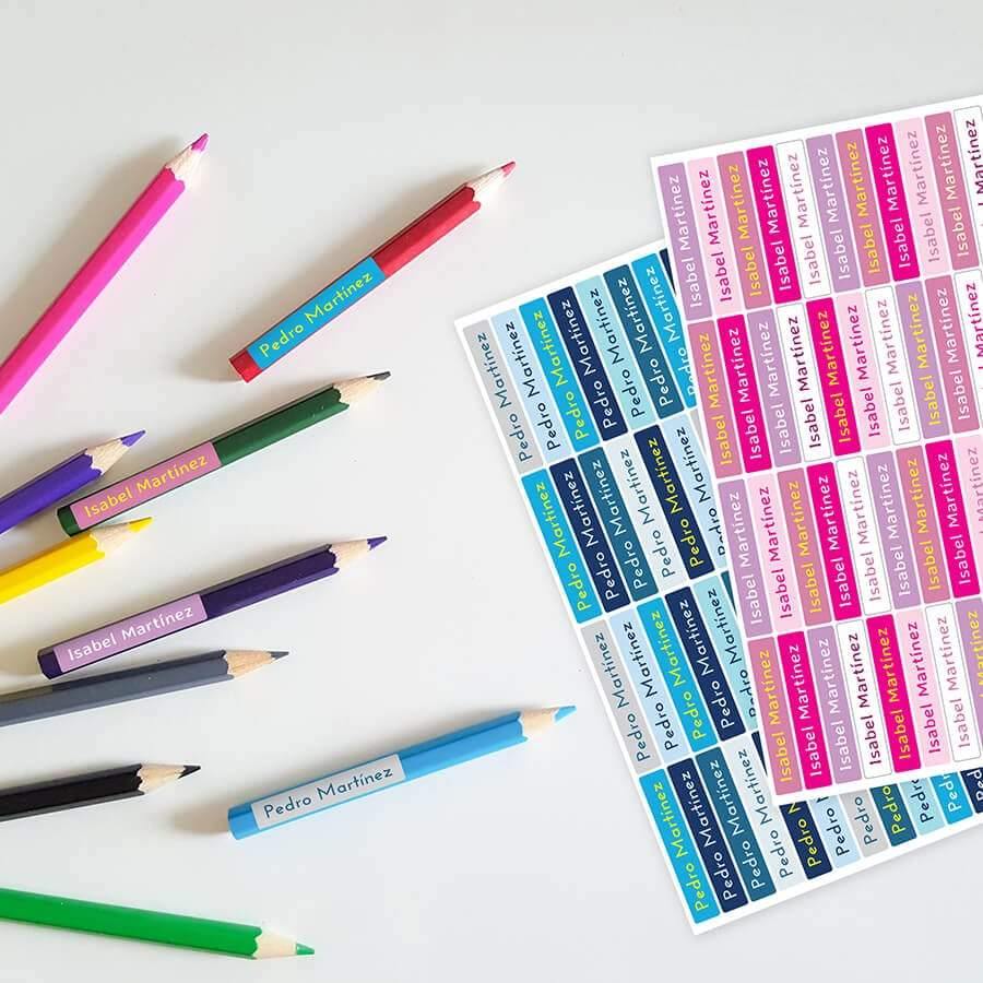 Pegatinas personalizadas en tamaño mini para etiquetar con el nombre de los niños todo el material escolar - Nicolasito.es #color_Azul
