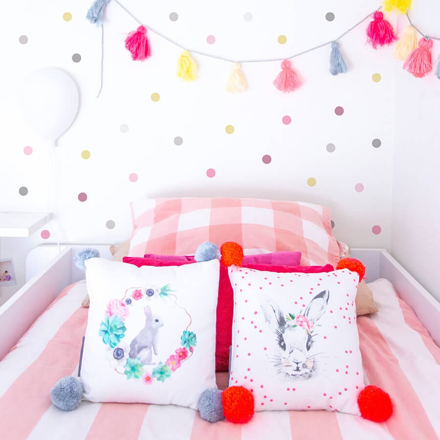 Dormitorio infantil niñas decoración de pared con topitos pastel rosa - Nicolasito.es #color_Pastel rosa