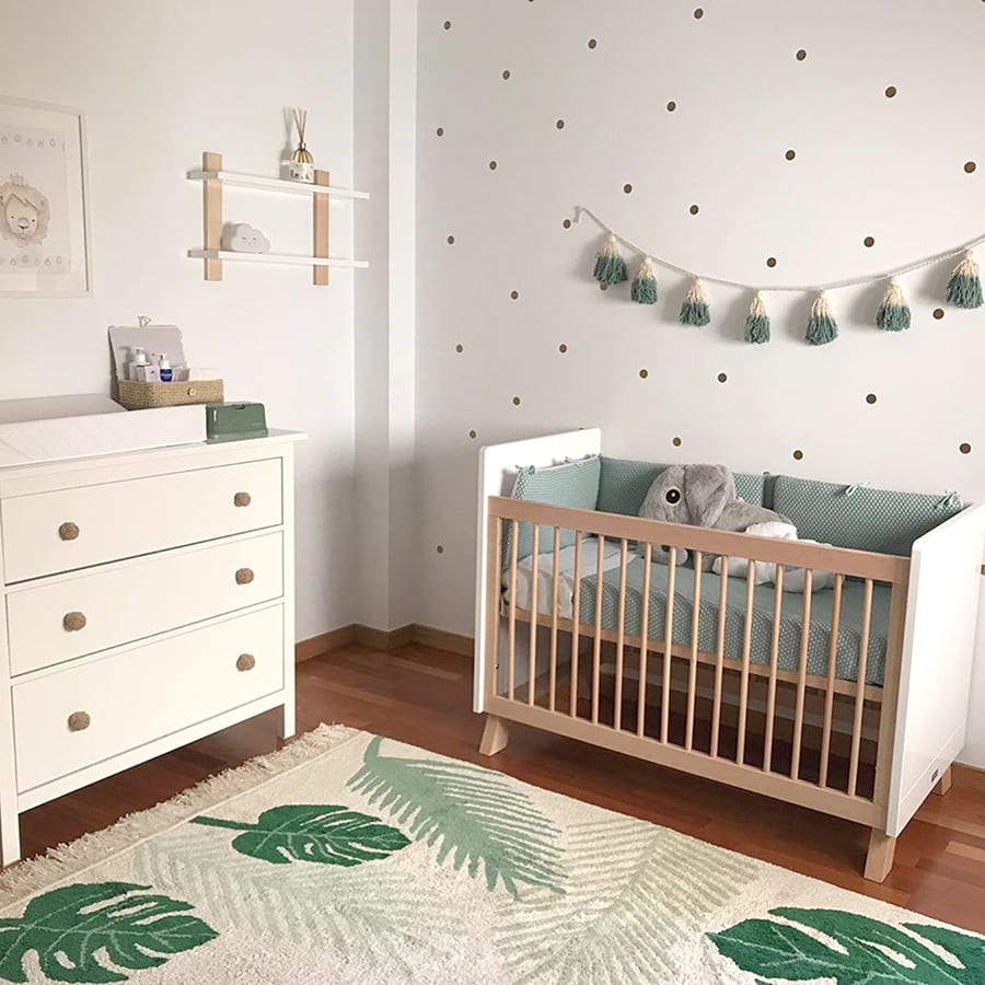 Decoración elegante de pared de dormitorio de bebé con vinilo adhesivo topitos lunares en pared lisa - Nicolasito.es #color_Gris oscuro
