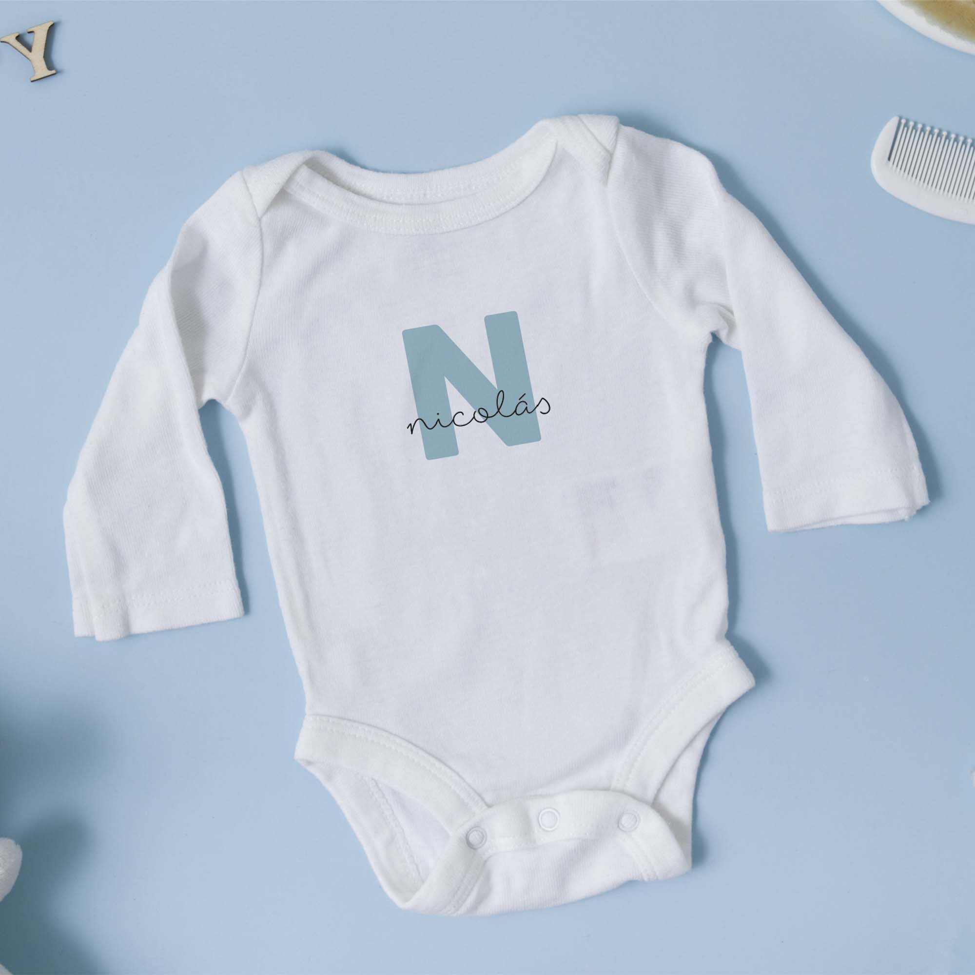 comprar body infantil personalizado con el nombre y la inicial del niño