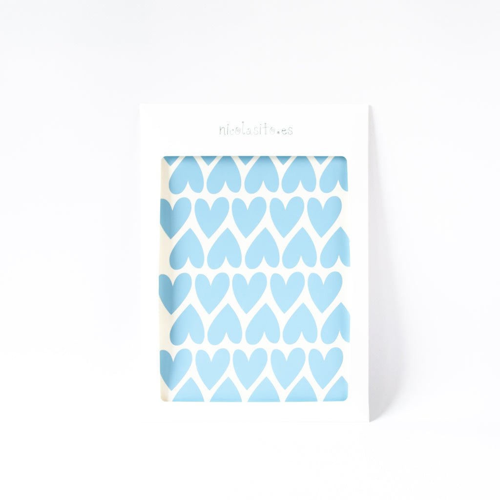Detalle del packaging de vinilo decorativo mini corazones antes de abrir - Nicolasito.es #color_Azul cielo