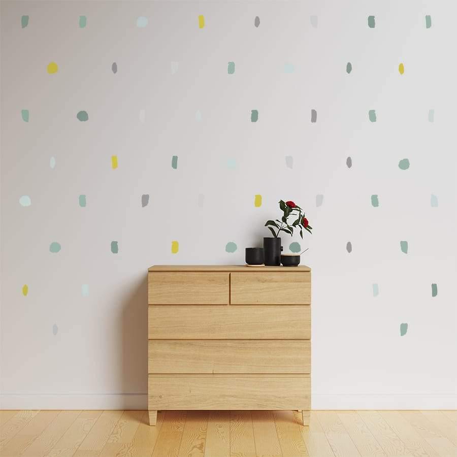 Imagen general de pared de dormitorio infantil decorada con vinilo decorativo adhesivo en forma de manchas de pintura en color verde - Nicolasito.es #color_Pastel mint