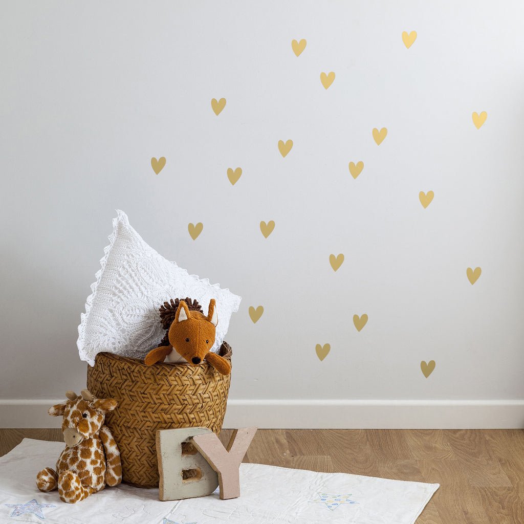 Decoración de pared de sala de juegos infantil con vinilo decorativo mini corazones de color oro - Nicolasito.es #color_Oro