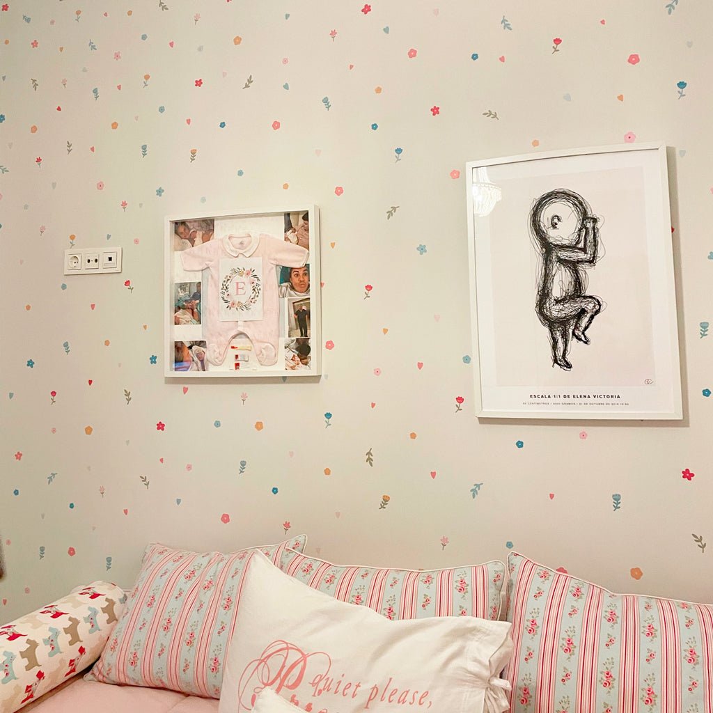 Decoración de dormitorio con vinilo adhesivo mini flores pequeñas en color rosa - Nicolasito.es #color_Rosa