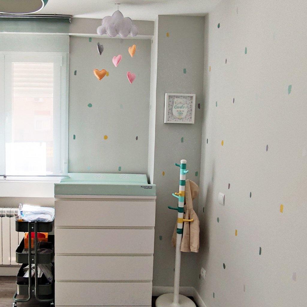 Decoración de pared del cuarto de bebé con Vinilo Manchas en color verde -Nicolasito.es #color_Pastel mint