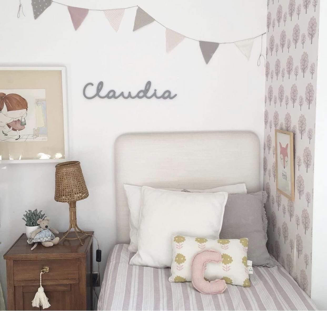 Decoración dormitorio infantil niña con nombre de madera www.nicolasito.es #color_Gris Claro