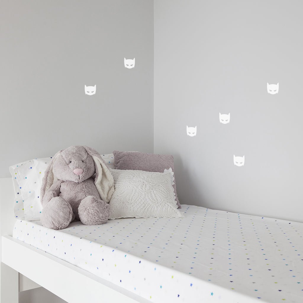 Patrón de vinilo pared mini Batwoman en color blanco estilo minimalista - Nicolasito.es #color_Blanco