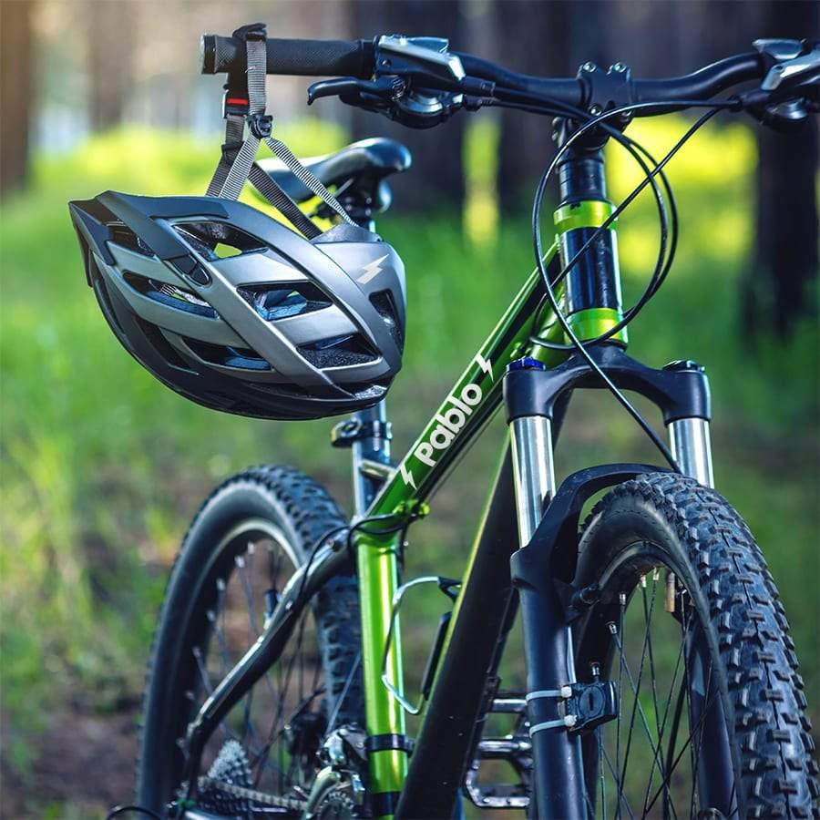 Vinilo con nombre personalizado aplicado en manillar o cuadro de bici, diseño duradero y personalizable, perfecto para uso infantil - Nicolasito.es #color_Blanco