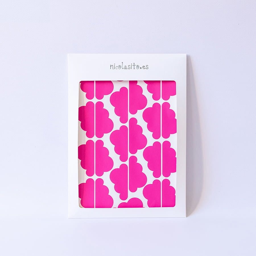 Imagen detalle del paquete de 24 nubes de vinilo decorativo para pared en color fucsia - Nicolasito.es #color_Fucsia