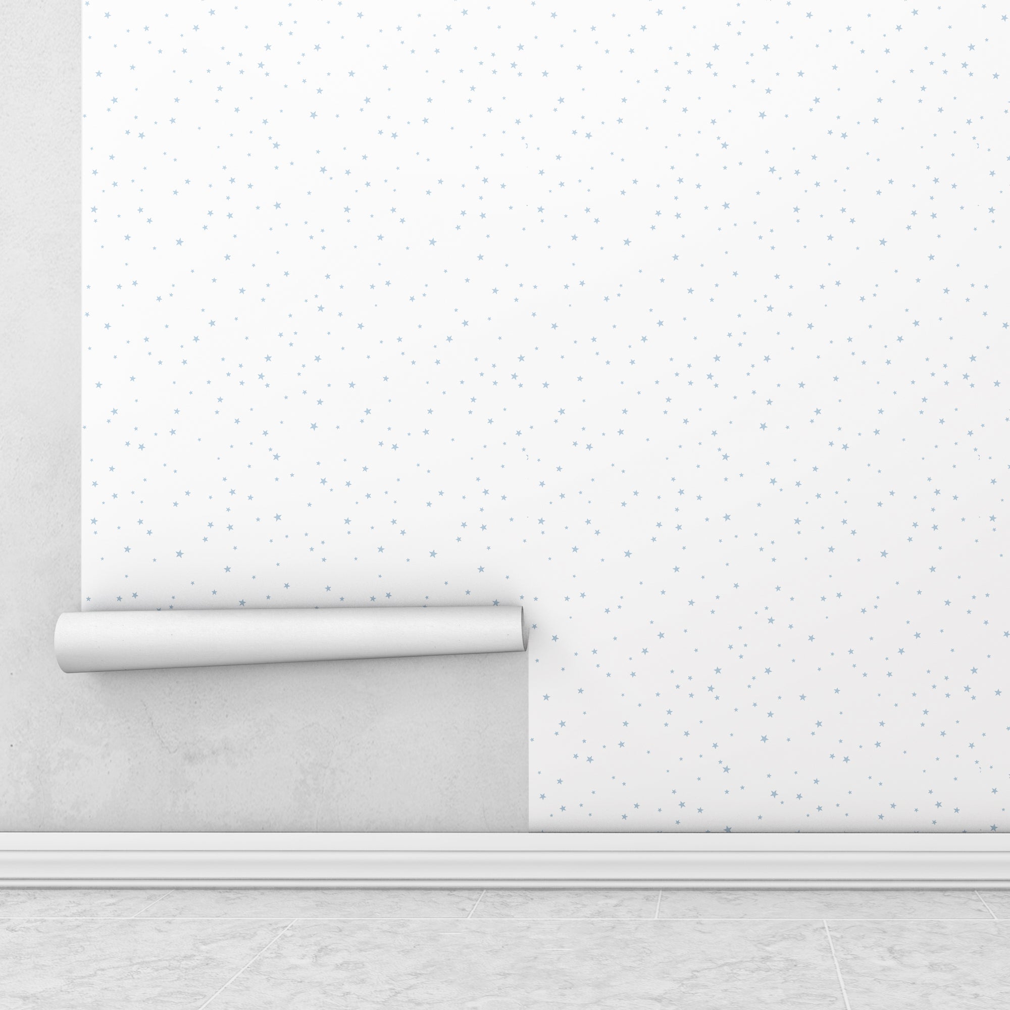 Cómo colocar papel pintado con patrón de estrellitas en color gris claro sobre la pared de un dormitorio infantil - Nicolasito.es #color_Gris claro