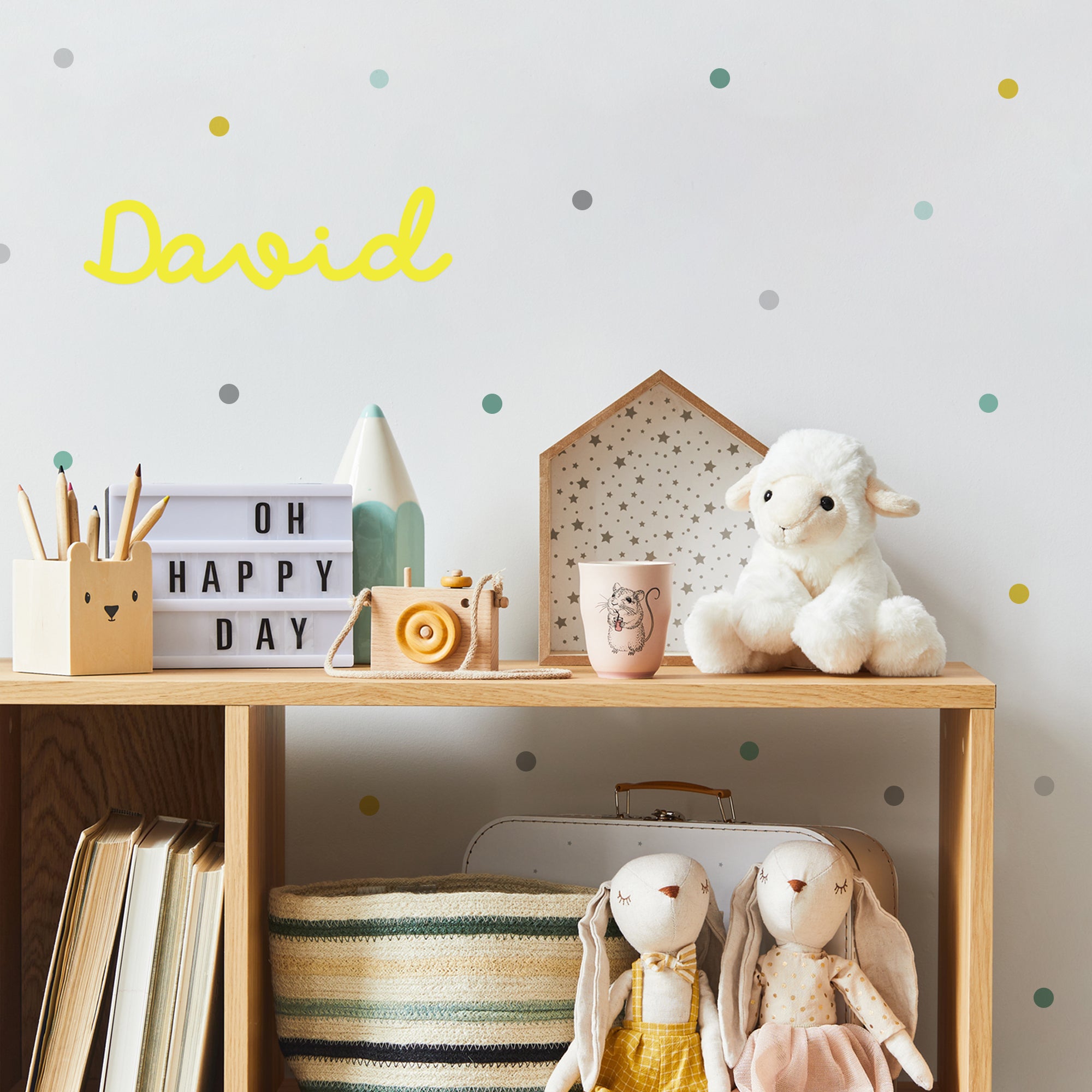 Vinilo decorativo con nombre personalizado en color amarillo ideal para decorar cuartos infantiles - Nicolasito.es #color_Amarillo