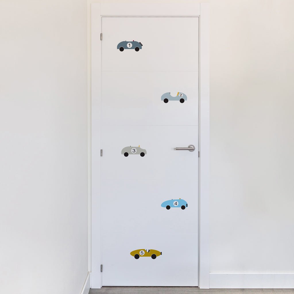 Ideas decoración puerta cuartos infantiles vinilo coches #color_Azul