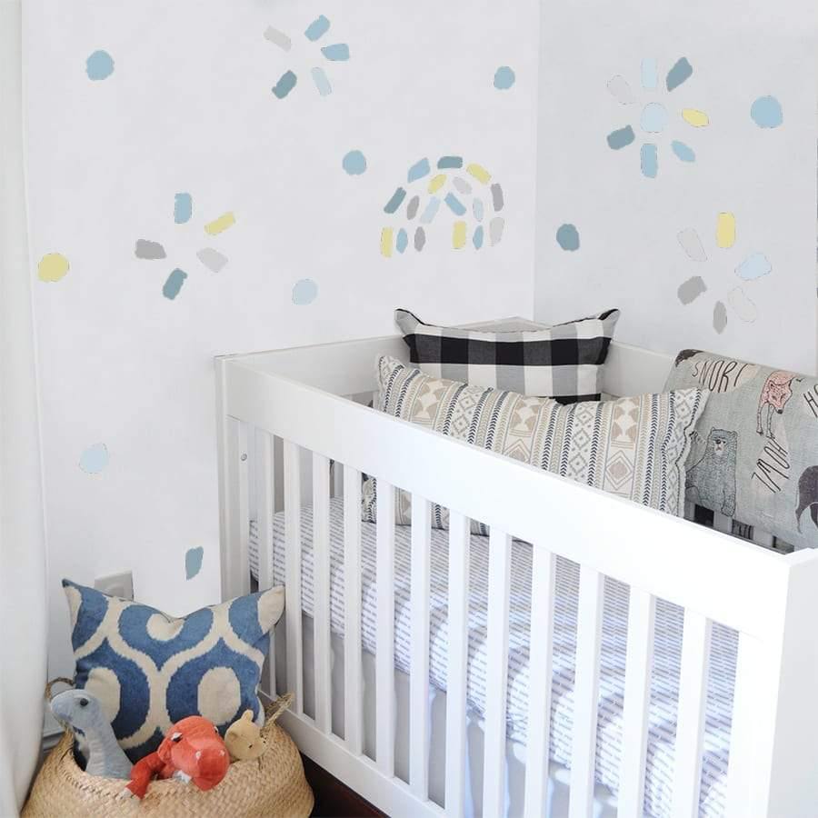 Cuarto de bebé con Vinilo de manchas azul. Decoración de pared nicolasito #color_Pastel azul